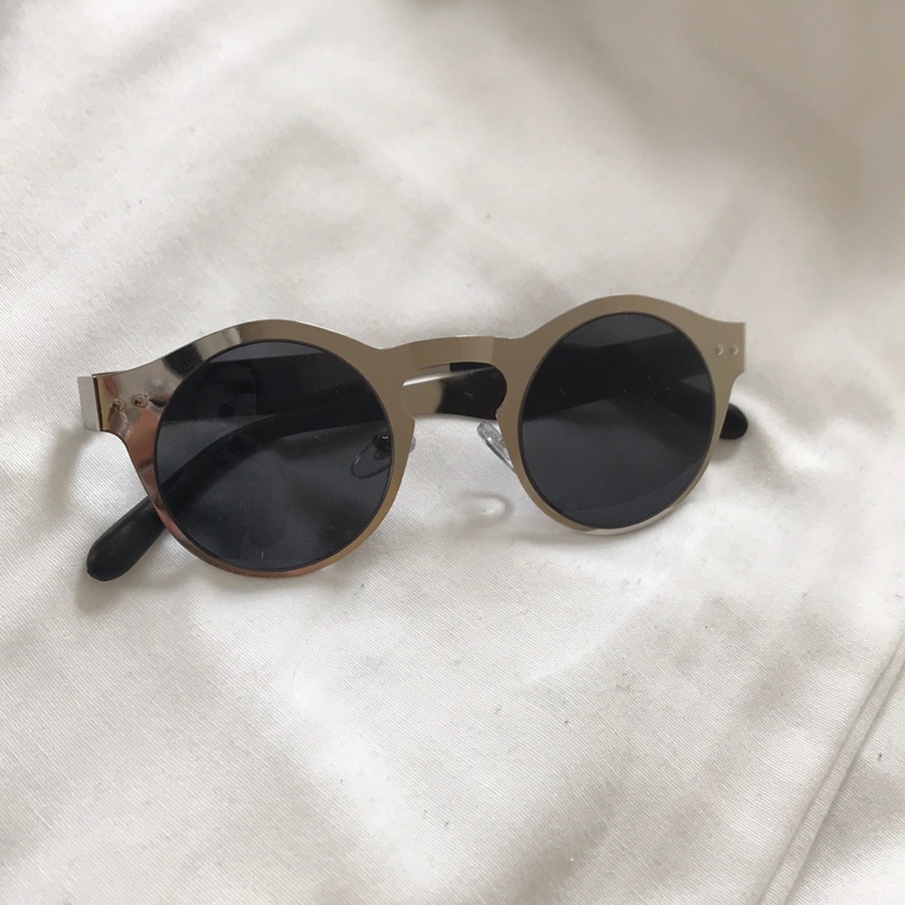 Silver circle glasses